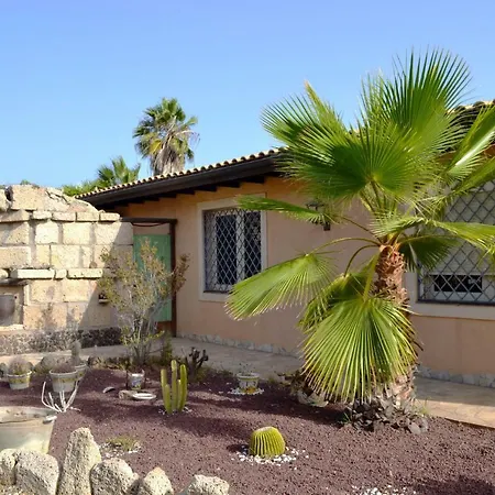 Casa Del Artista Holiday home *